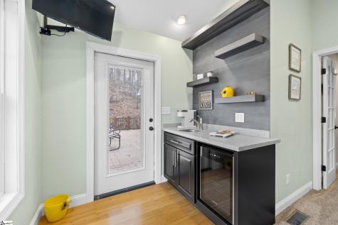 5754 Highway 20 Donalds SC 29638