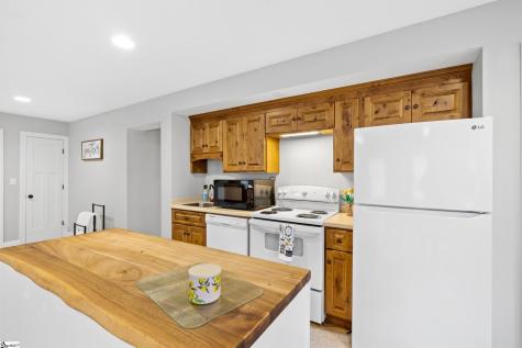 5754 Highway 20 Donalds SC 29638