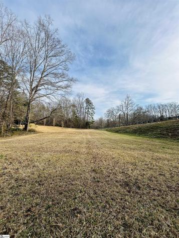 5754 Highway 20 Donalds SC 29638