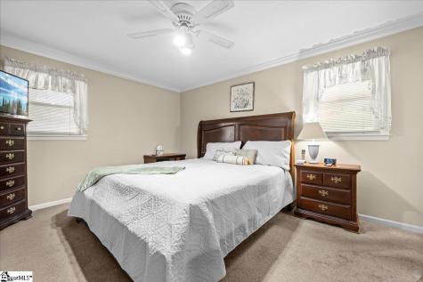 103 Hollymont Court Simpsonville SC 29681