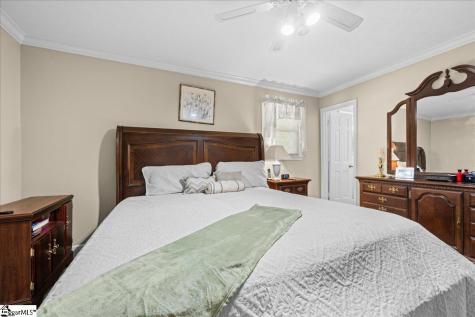 103 Hollymont Court Simpsonville SC 29681