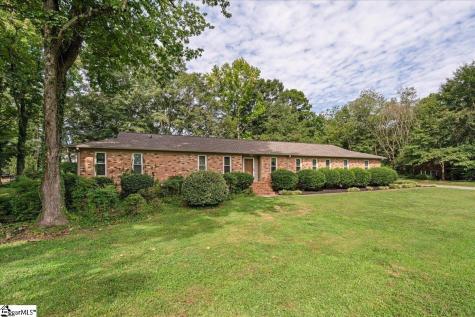 103 Hollymont Court Simpsonville SC 29681