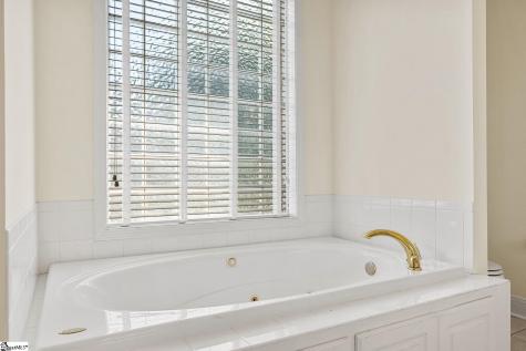 100 Knightsbridge Lane Anderson SC 29621