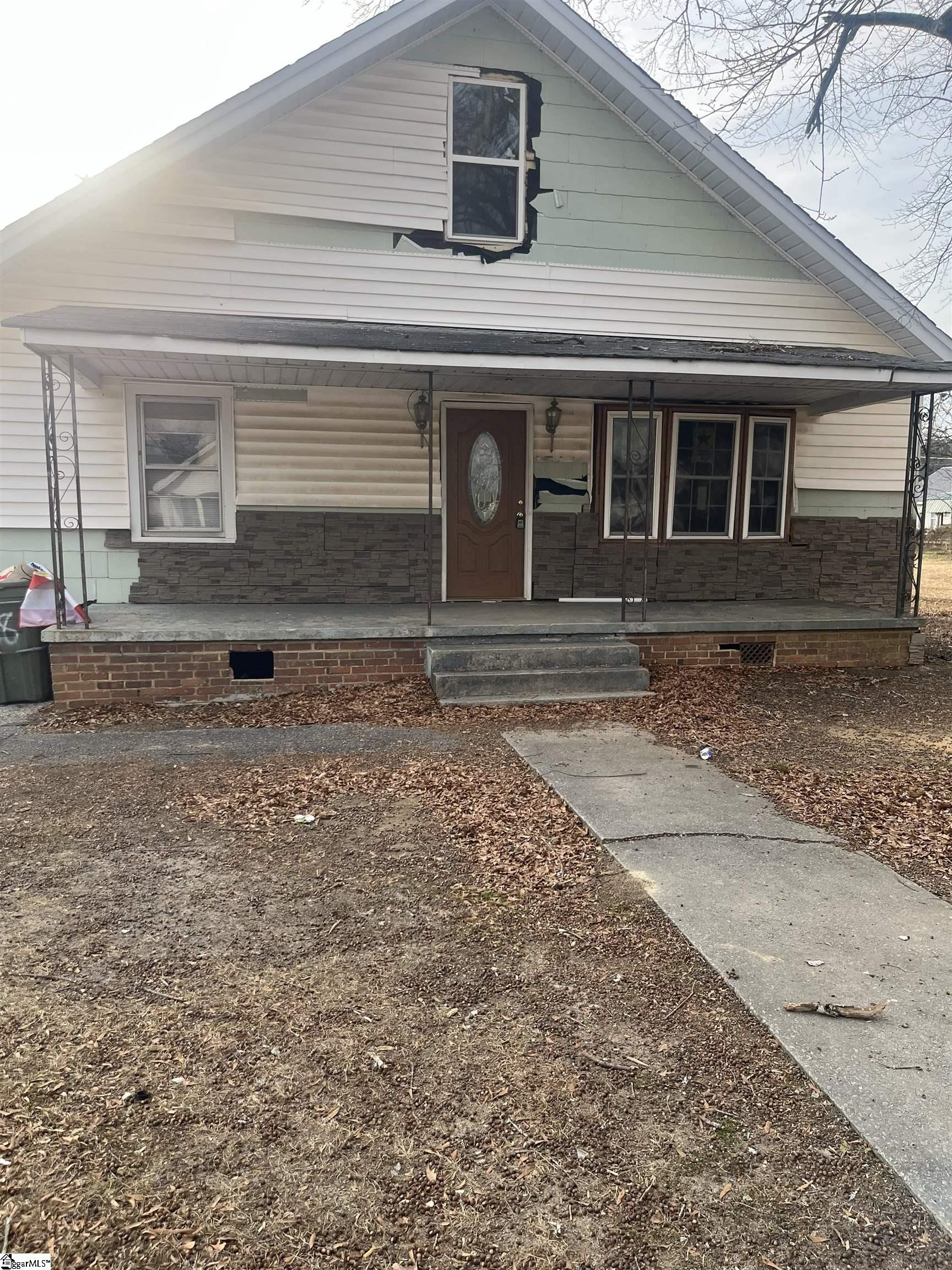 98 Palmetto Street Clinton SC 29325