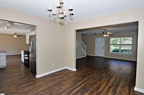 305 N Chestnut Street Seneca SC 29678