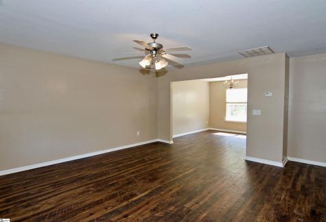 305 N Chestnut Street Seneca SC 29678