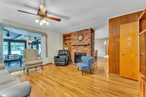 222 Hillcrest Circle Anderson SC 29624