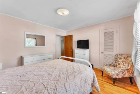 222 Hillcrest Circle Anderson SC 29624