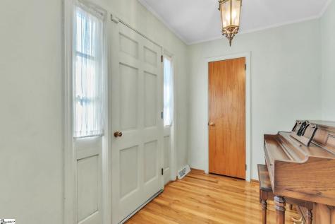 222 Hillcrest Circle Anderson SC 29624