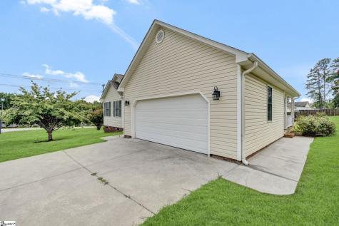 101 Summercrest Court Easley SC 29642