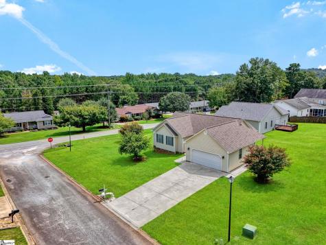 101 Summercrest Court Easley SC 29642