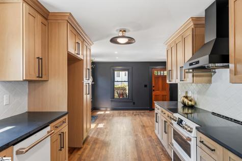 806 Perry Road Greenville SC 29609