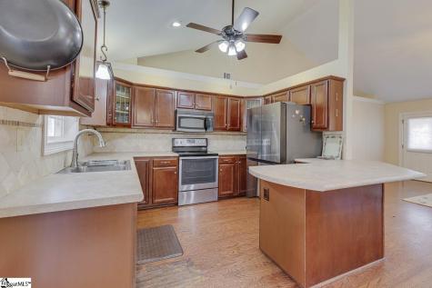 189 Fond Du Lac Drive Central SC 29630