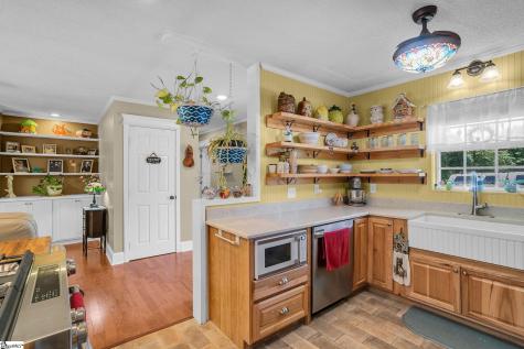 211 Tripp Street Williamston SC 29697