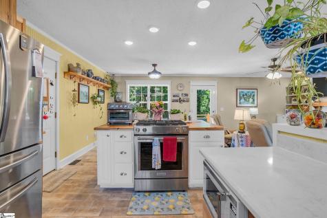211 Tripp Street Williamston SC 29697