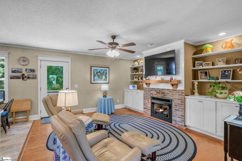 211 Tripp Street Williamston SC 29697