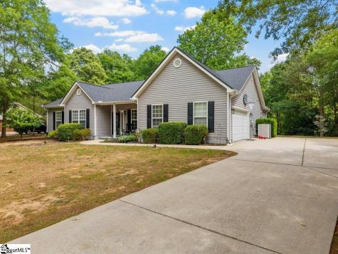 543 Thorn Cove Lane Chesnee SC 29323