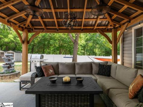 543 Thorn Cove Lane Chesnee SC 29323
