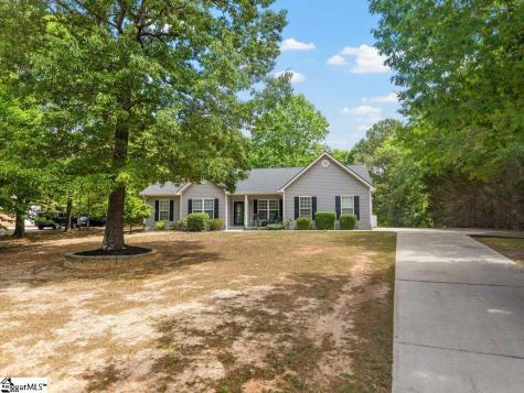 543 Thorn Cove Lane Chesnee SC 29323