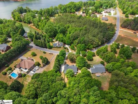 543 Thorn Cove Lane Chesnee SC 29323