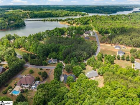 543 Thorn Cove Lane Chesnee SC 29323
