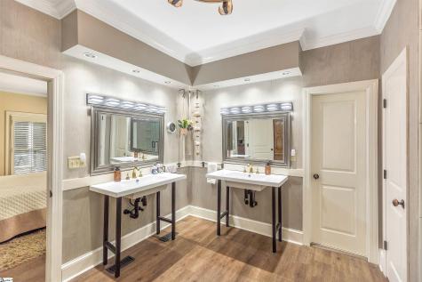 1002 Thornehill Drive Anderson SC 29621