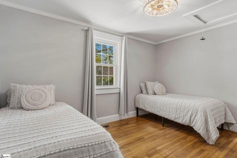 19 E Mountainview Avenue Greenville SC 29609