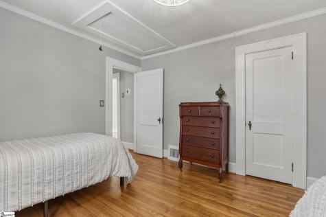 19 E Mountainview Avenue Greenville SC 29609