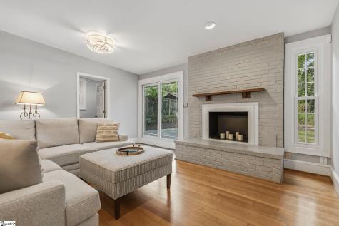 19 E Mountainview Avenue Greenville SC 29609