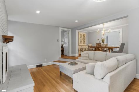 19 E Mountainview Avenue Greenville SC 29609