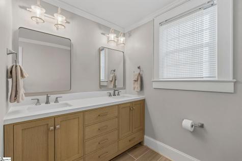 19 E Mountainview Avenue Greenville SC 29609