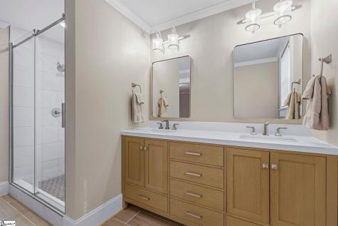 19 E Mountainview Avenue Greenville SC 29609
