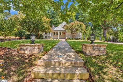 19 E Mountainview Avenue Greenville SC 29609
