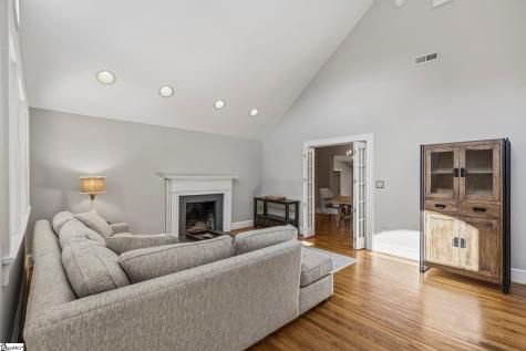 19 E Mountainview Avenue Greenville SC 29609