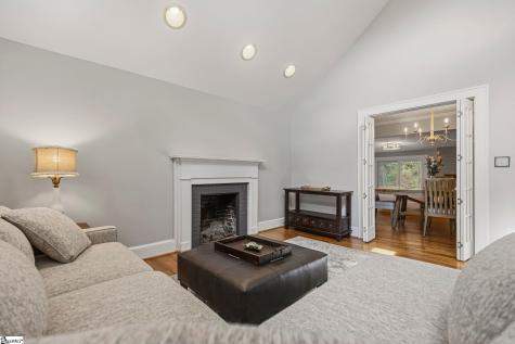 19 E Mountainview Avenue Greenville SC 29609