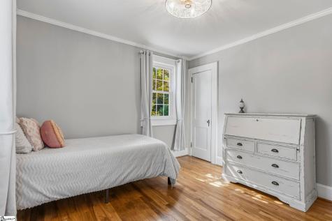 19 E Mountainview Avenue Greenville SC 29609