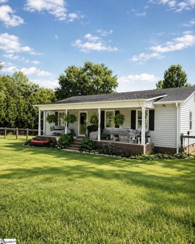 10479 Highway 101 Gray Court SC 29645