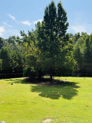 10479 Highway 101 Gray Court SC 29645