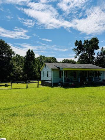 10479 Highway 101 Gray Court SC 29645