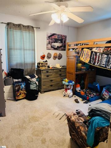 10479 Highway 101 Gray Court SC 29645