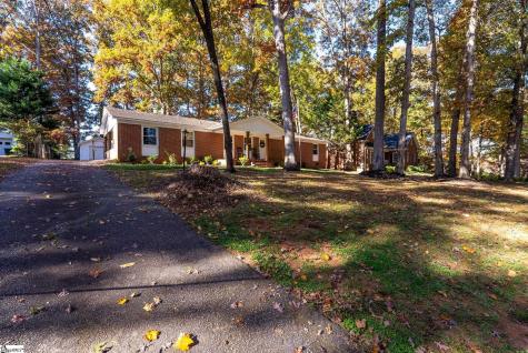 208 Spring Drive Easley SC 29642