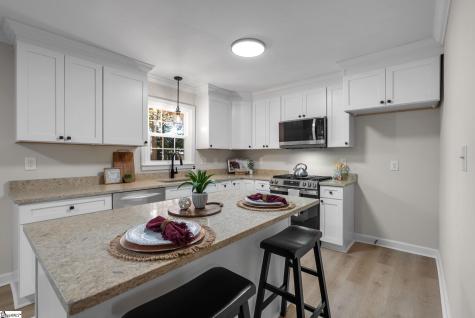 208 Spring Drive Easley SC 29642