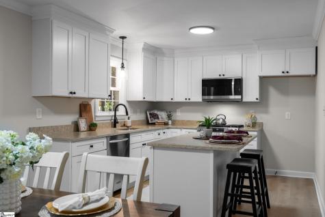 208 Spring Drive Easley SC 29642