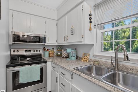 116 Oak Ridge Circle Seneca SC 29678