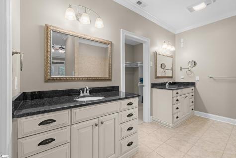 401 W Rockcliff Court Seneca SC 29672
