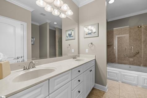 401 W Rockcliff Court Seneca SC 29672