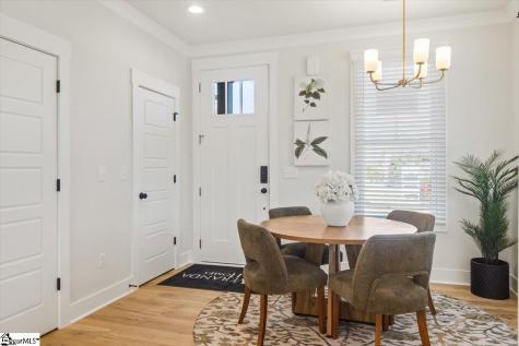 9 Hawthorne Lane Greenville SC 29605