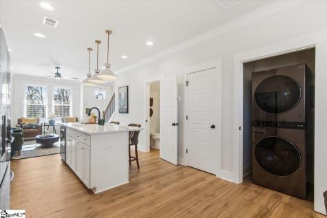 9 Hawthorne Lane Greenville SC 29605