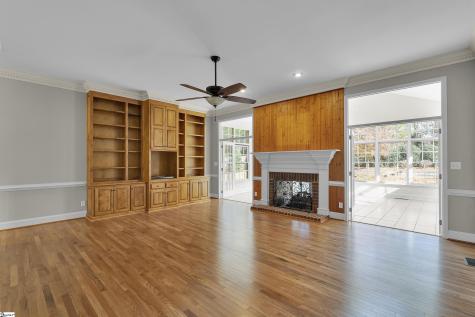 111 W Woodglen Road Spartanburg SC 29301