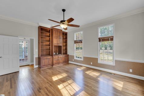 111 W Woodglen Road Spartanburg SC 29301